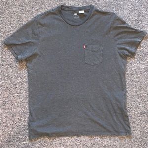 Levi’s Supima men’s basketball pocket tee